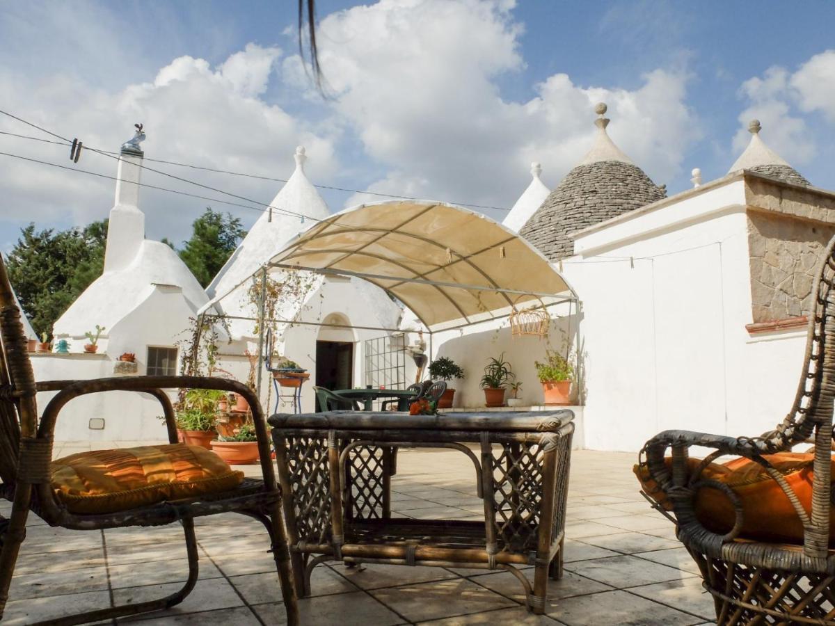 Trullo Chiari Di Bosco Villa Martina Franca Buitenkant foto
