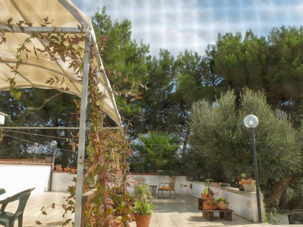 Trullo Chiari Di Bosco Villa Martina Franca Buitenkant foto