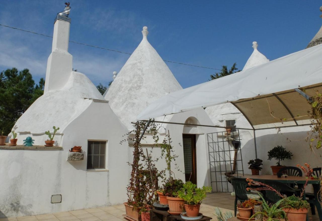 Trullo Chiari Di Bosco Villa Martina Franca Buitenkant foto
